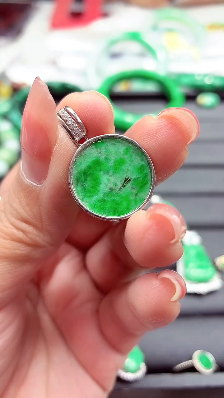 【闪购商品】翡翠颈饰银S925镶嵌颈饰