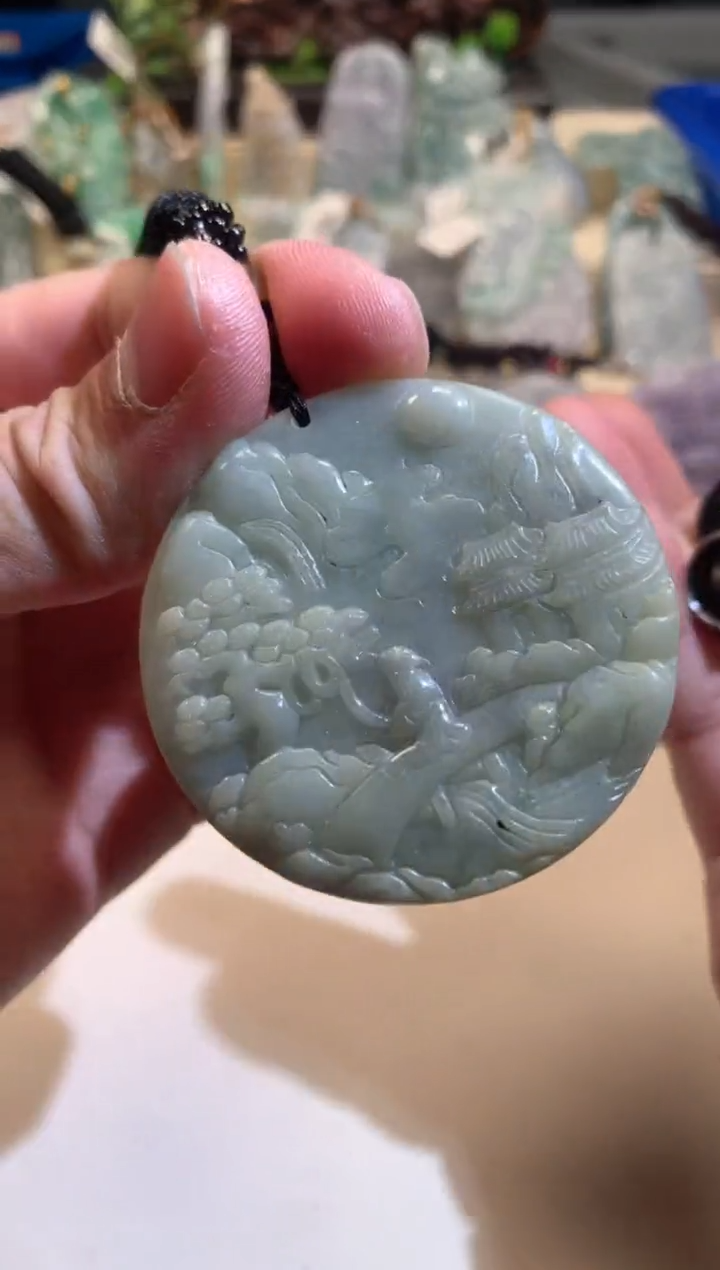 【闪购商品】翡翠颈饰未镶嵌02/10/52