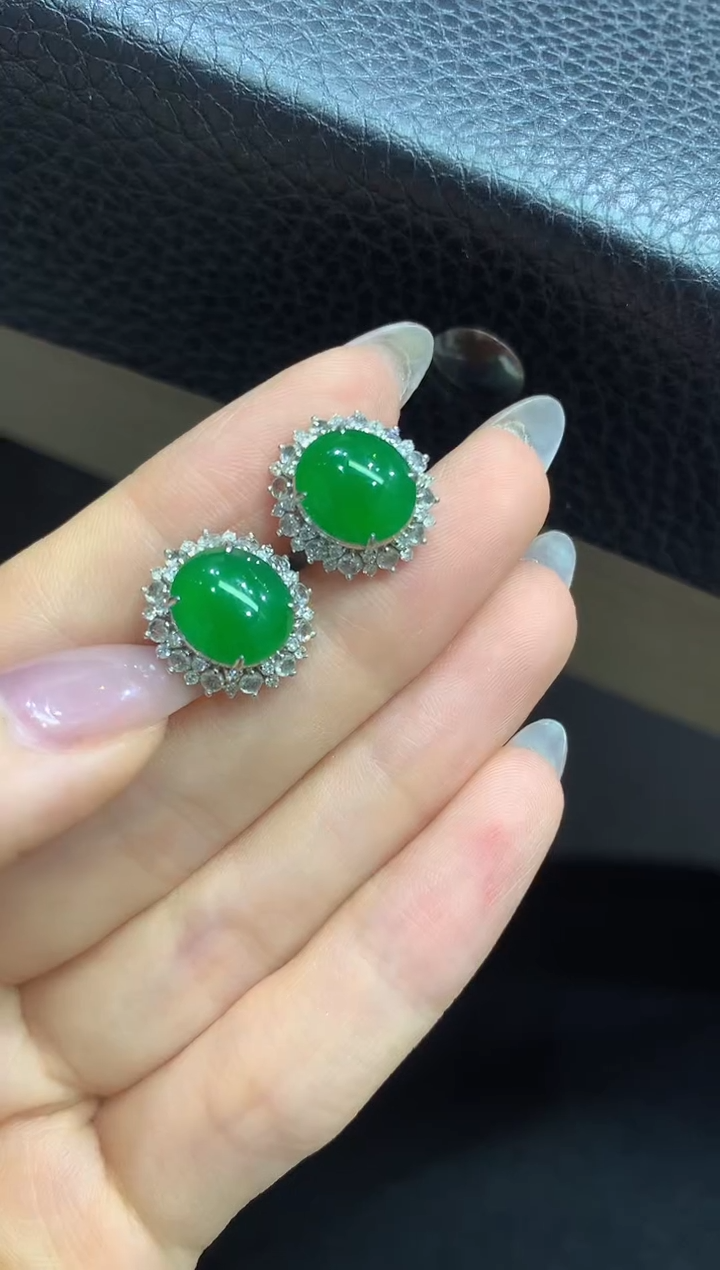 18K金镶嵌翡翠耳饰60团购