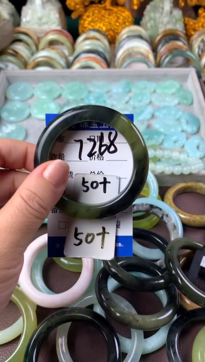 【闪购商品】蛇纹石玉手镯未镶嵌7268