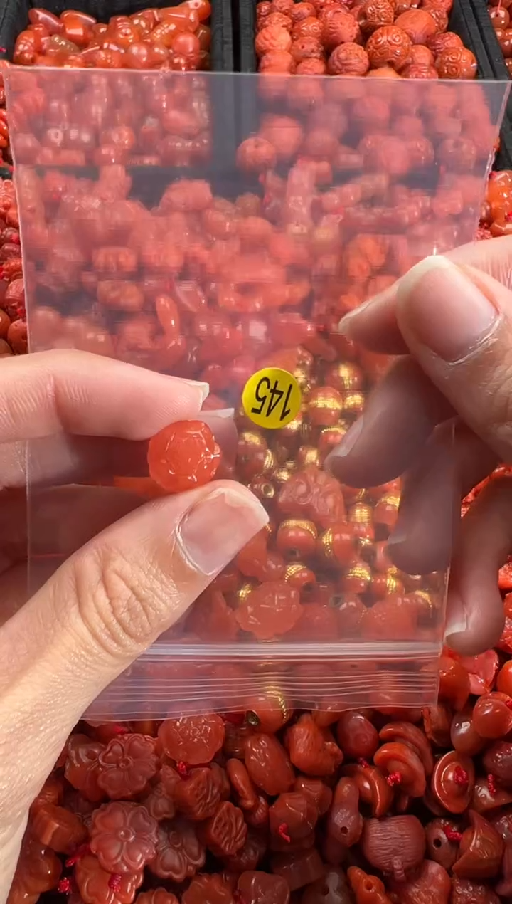 【闪购商品】南红玛瑙颈饰未镶嵌1
