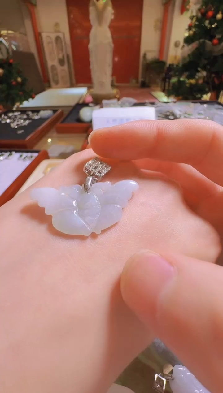 【闪购商品】翡翠吊坠(不含链)未镶嵌翡翠
