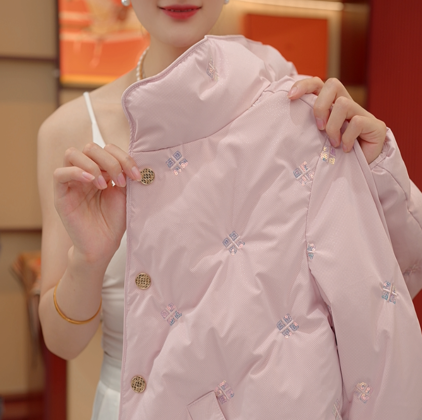 XL-25新款粉色亮片刺绣直充羽绒服