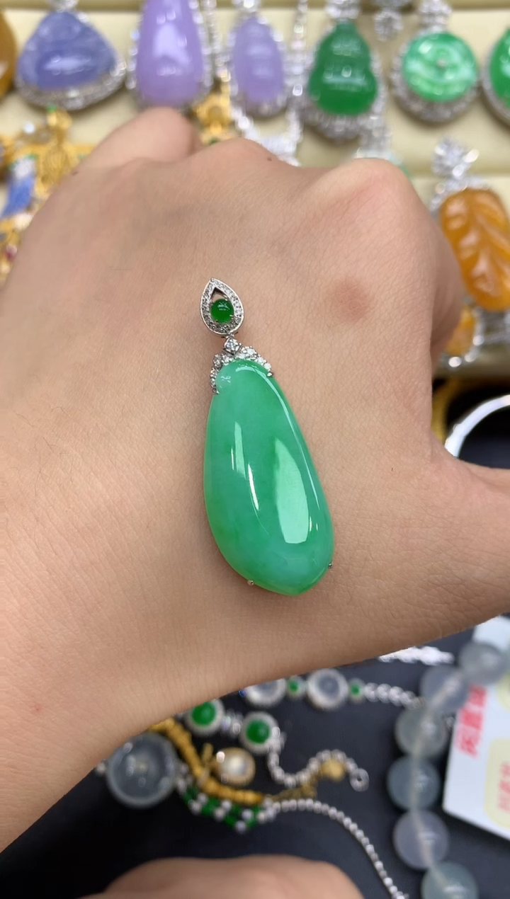 颈饰18K金镶嵌翡翠363-中国好珍宝