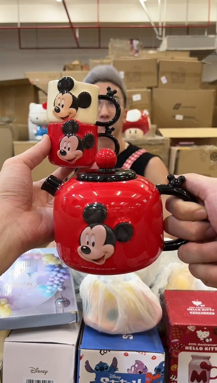 米奇一壶两杯