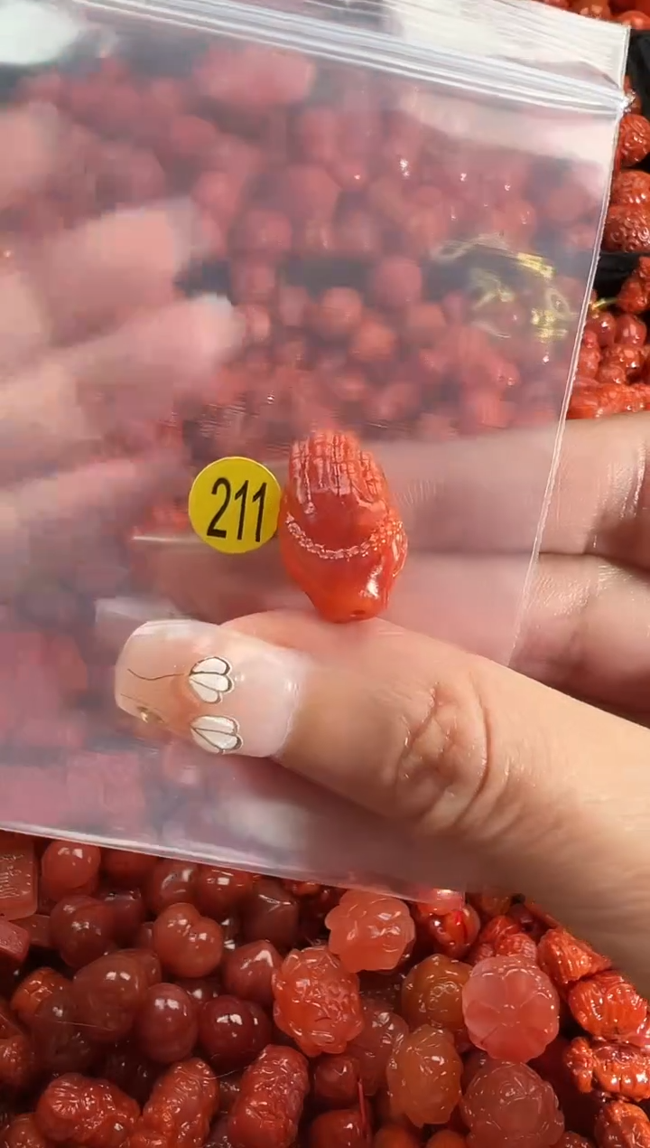 颈饰未镶嵌南红玛瑙1