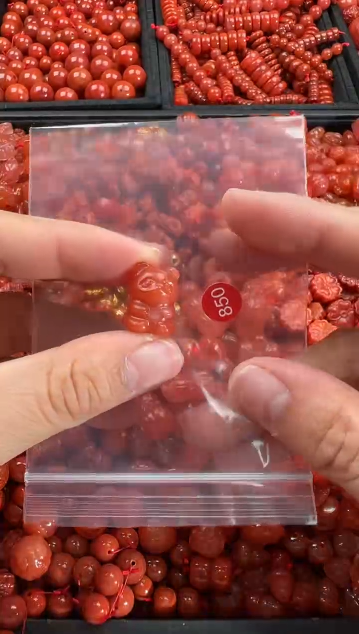 【闪购商品】南红玛瑙颈饰未镶嵌1