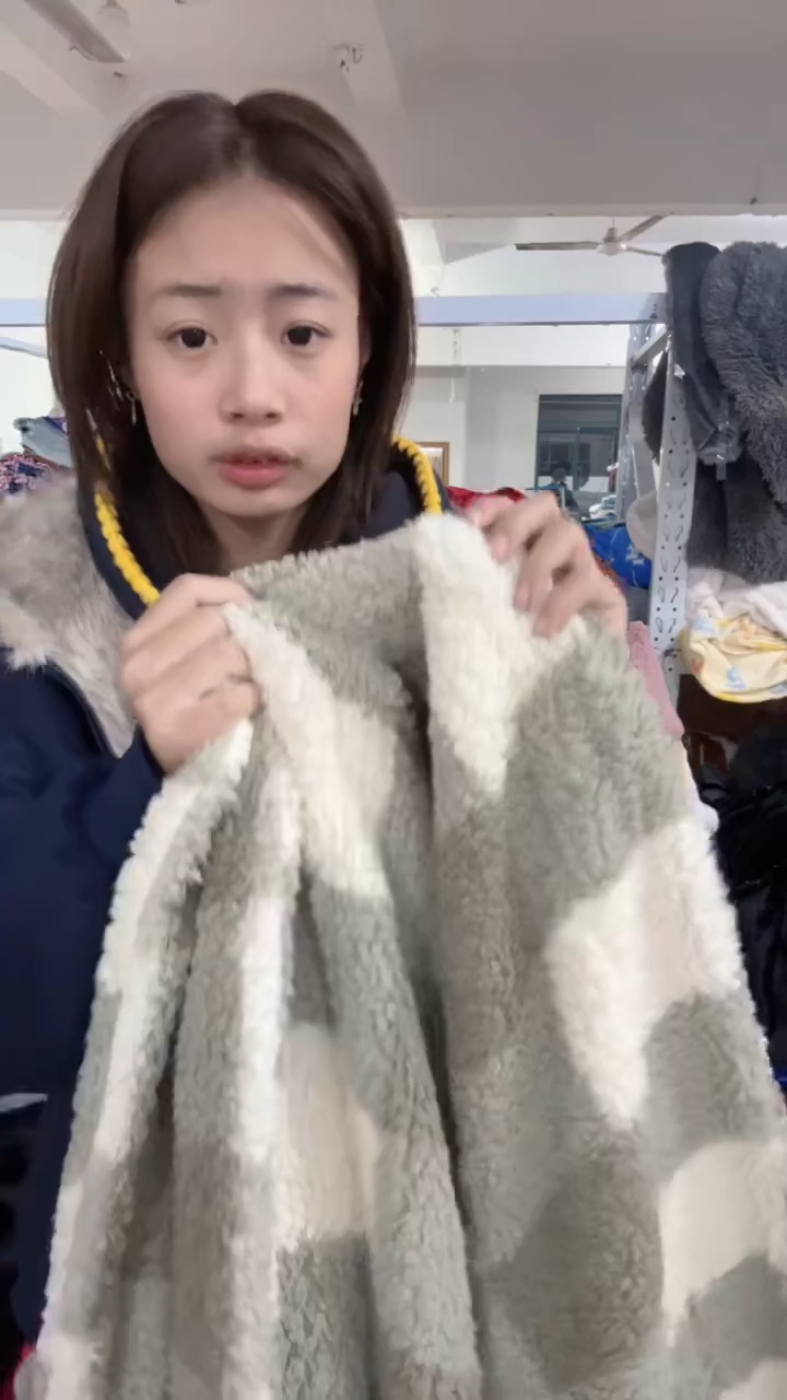 法兰绒031                2.2*2.4瑕疵
