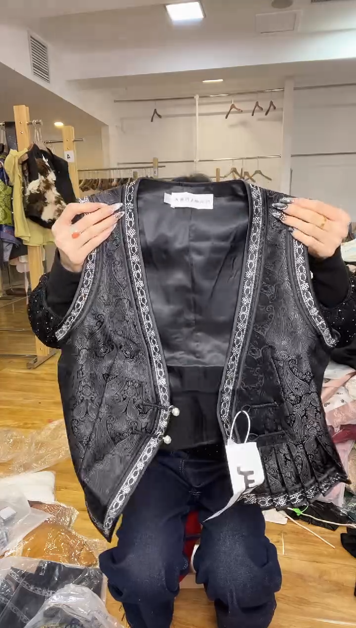 马甲      L码        105-115斤