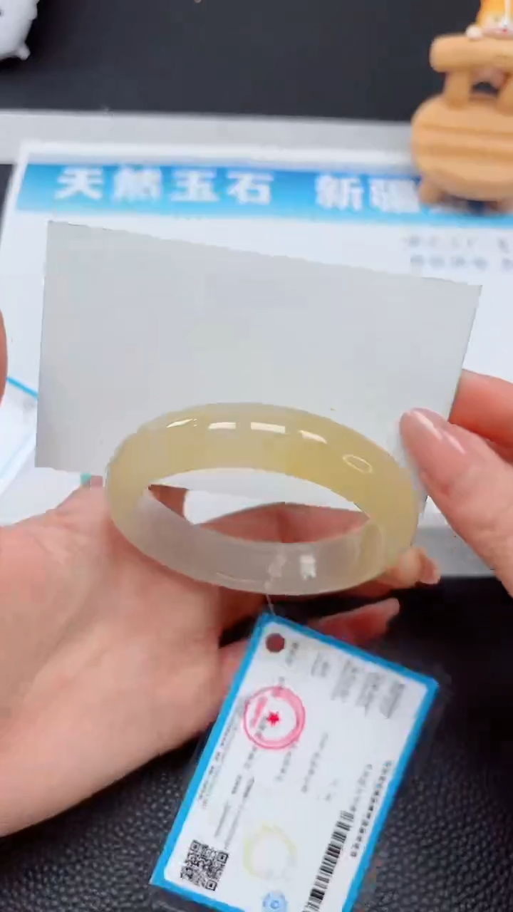 【闪购商品】石英质玉手镯未镶嵌586