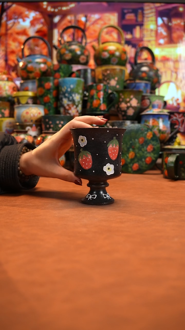 油画    釉下彩   杯子