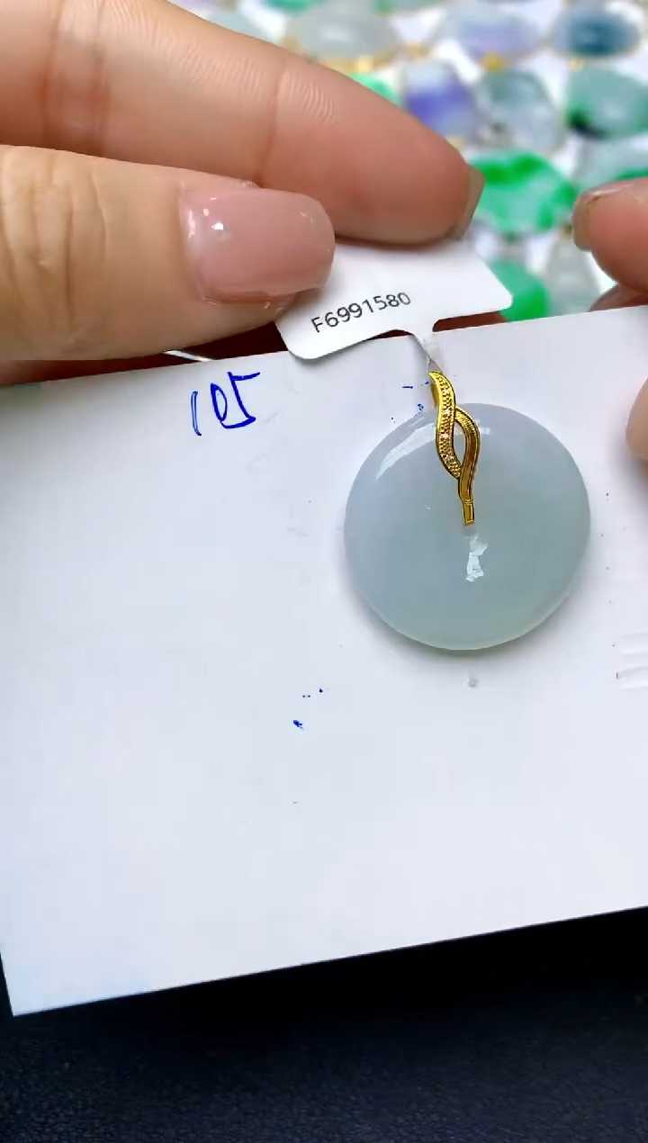 【闪购商品】翡翠颈饰18K金镶嵌105天然A货翡翠