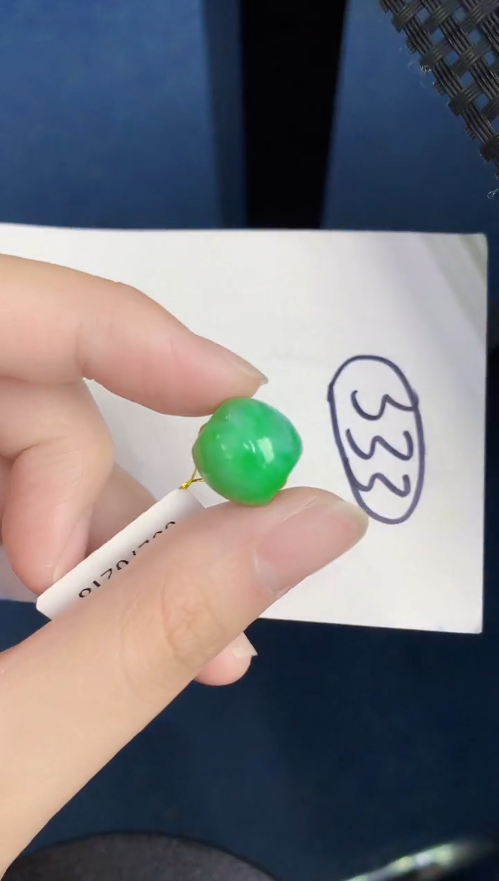 翡翠未镶嵌颈饰000000000