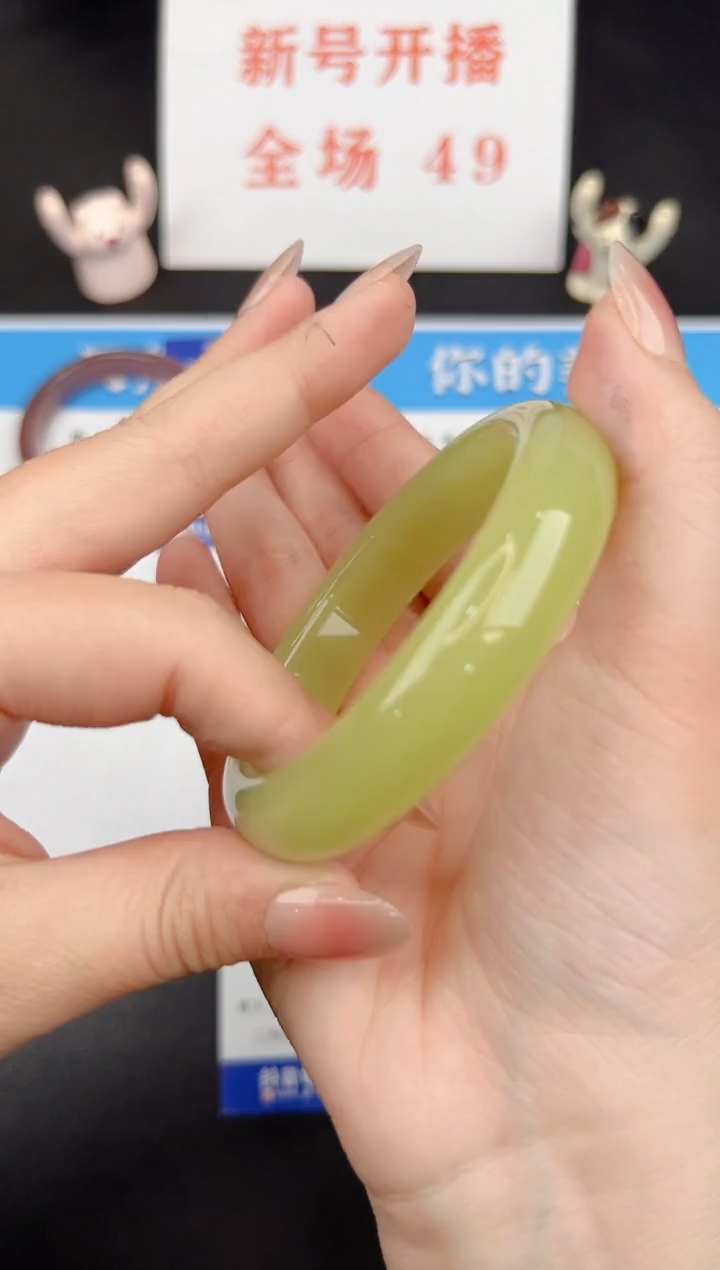 石英质玉未镶嵌手镯349