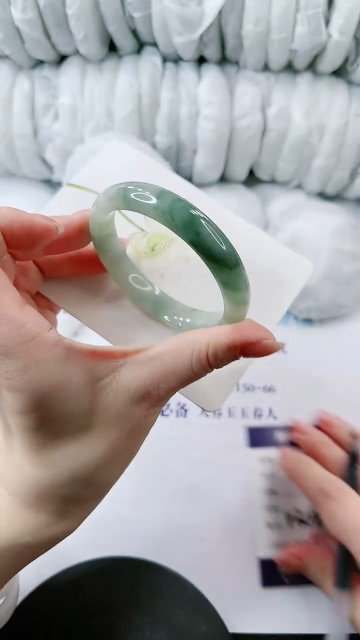 【闪购商品】石英质玉手镯未镶嵌多样性发货V302