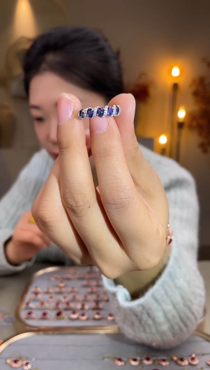 手饰蓝宝石银S925镶嵌手饰