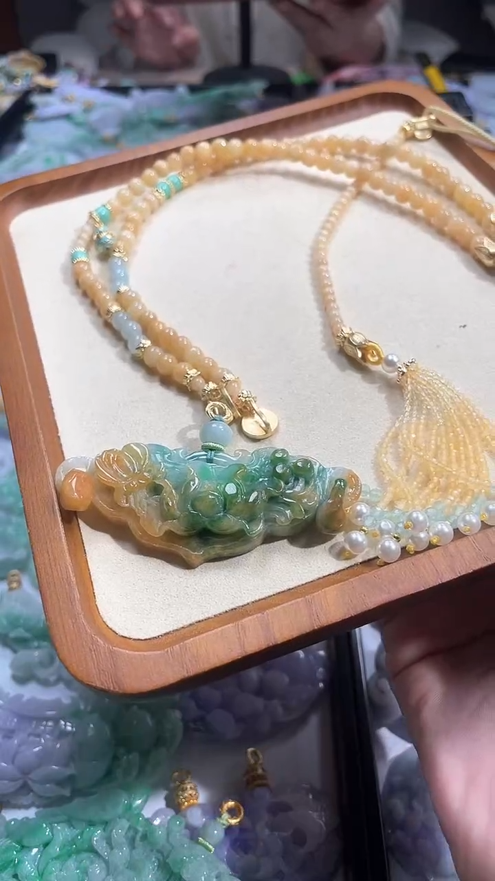 【闪购商品】翡翠颈饰未镶嵌吊坠