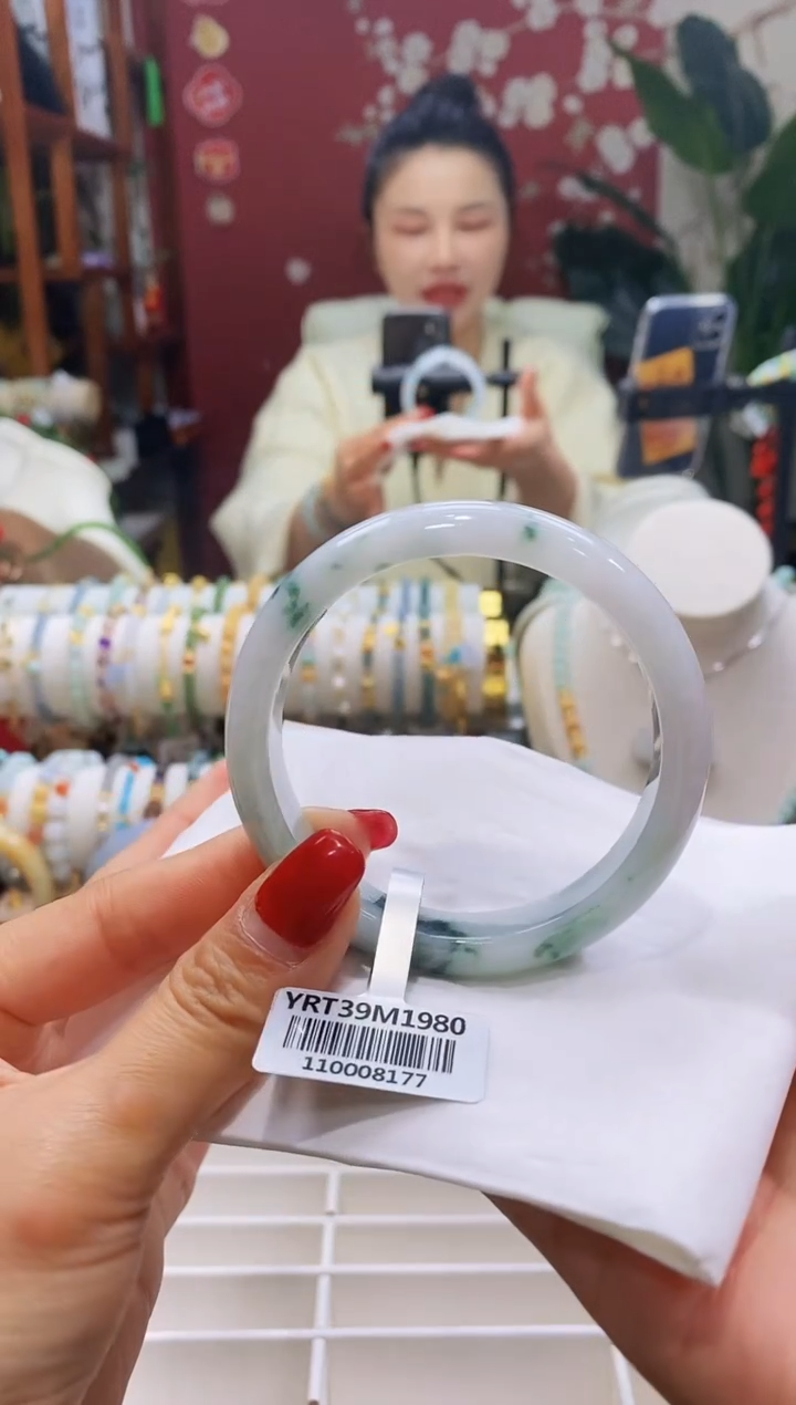 【闪购商品】翡翠手镯未镶嵌44飘花5658/12.7*7.8