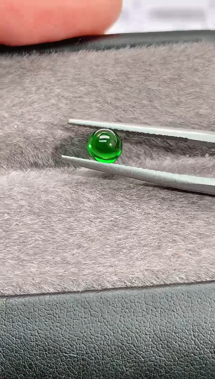 未镶嵌透辉石裸石0.9-99天然透辉石