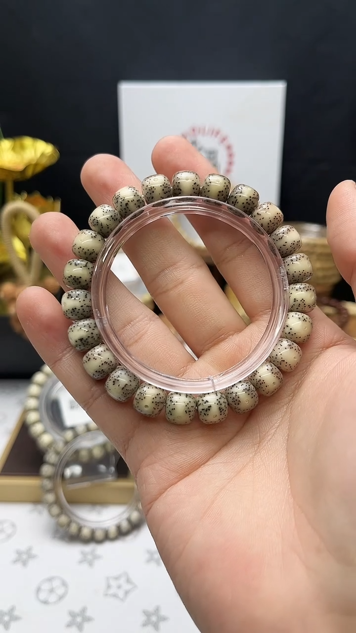 手串星月菩提一线天