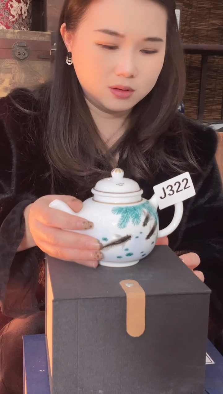 陶景德镇陶瓷摆件J322