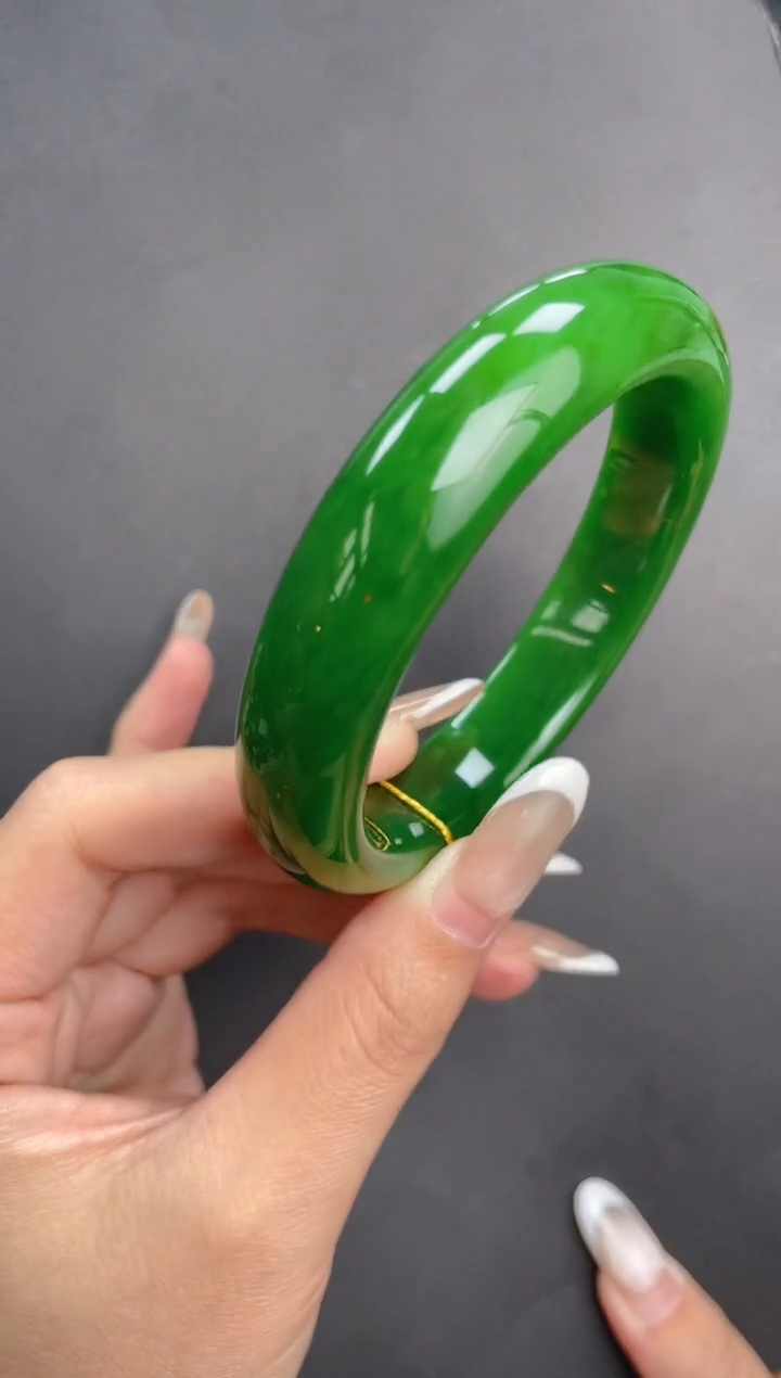 【闪购商品】和田玉手镯未镶嵌臻藏级辣绿手镯