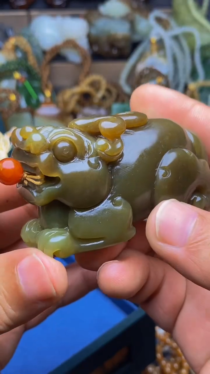 未镶嵌和田玉把件财**通1