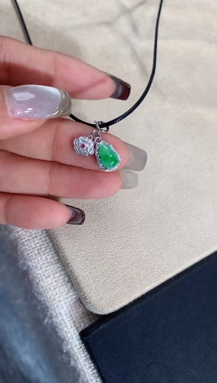 【闪购商品】翡翠吊坠(不含链)银S925镶嵌葫芦