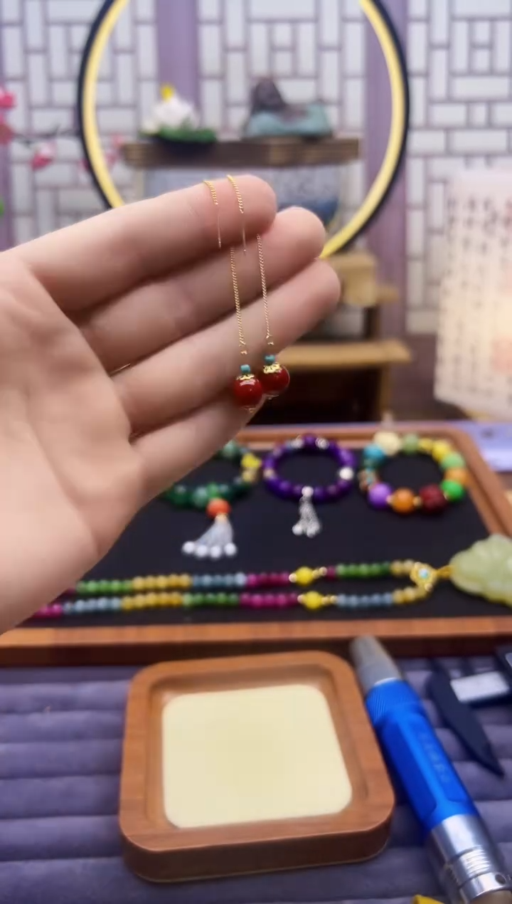 玛瑙/玉髓耳钉14K金镶嵌E337