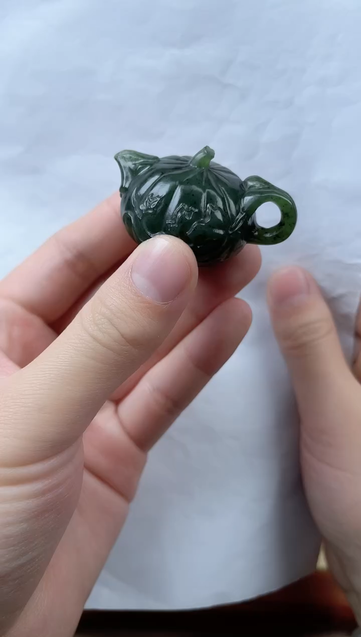 【闪购商品】和田玉摆件未镶嵌壶kk