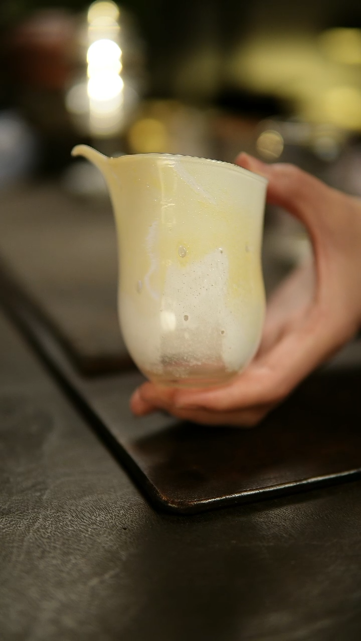 王沁黄白游玻璃公道