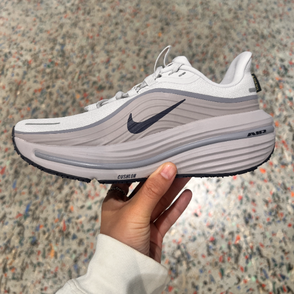 NIKE/耐克官方女款WINFLO 12 GTX 低帮缓震运动跑步鞋-IO7960-002