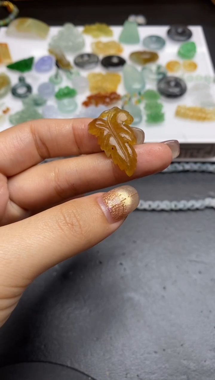 【闪购商品】定制翡翠未镶嵌翡翠毛货~