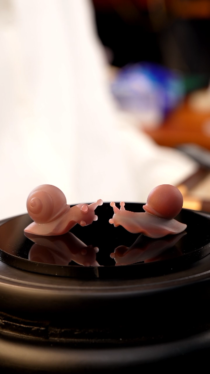 未镶嵌小摆件玛瑙/玉髓安居乐业玛瑙手工雕刻蜗牛两个（送底座）