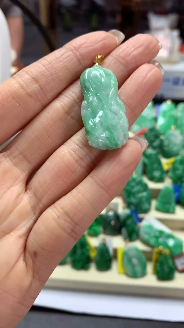 【闪购商品】翡翠吊坠(不含链)18K金镶嵌挂件