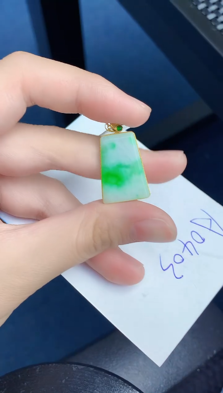 【闪购商品】翡翠颈饰18K金镶嵌000000000