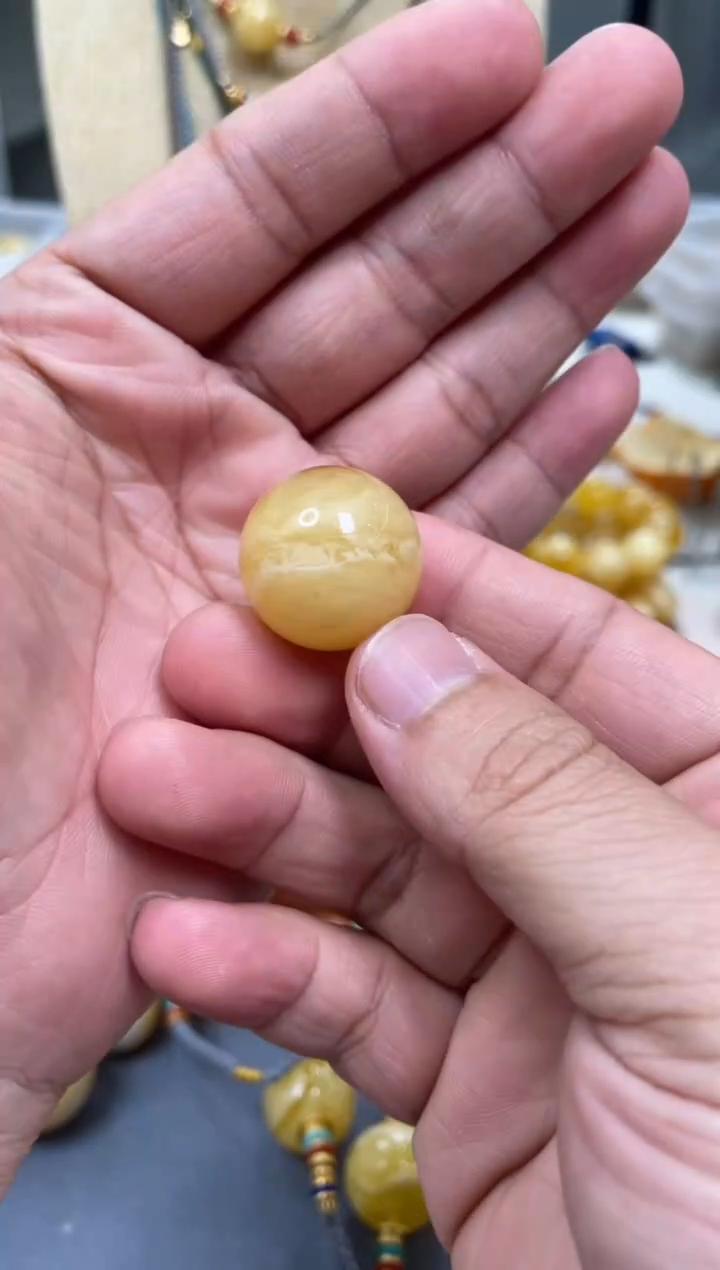 【闪购商品】琥珀颈饰未镶嵌原矿俄料蜜蜡圆珠
