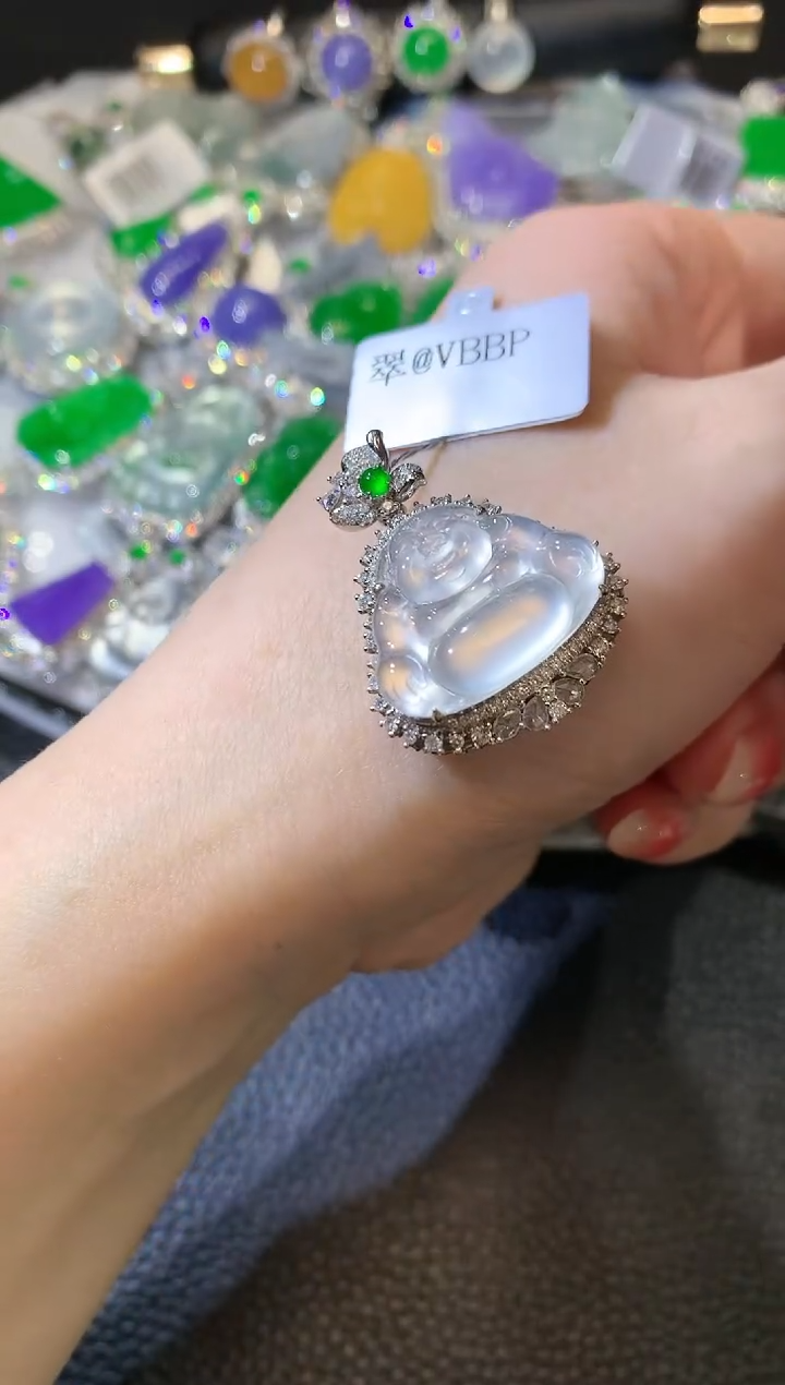 【闪购商品】翡翠吊坠(不含链)18K金镶嵌D86 