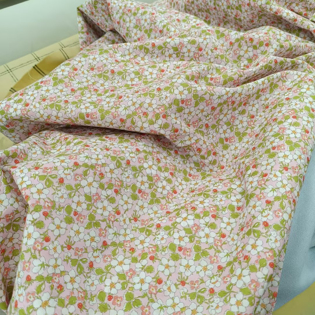 粉色小花 英国品牌LIBERTY tana Lawn长绒棉布 幅宽136CM