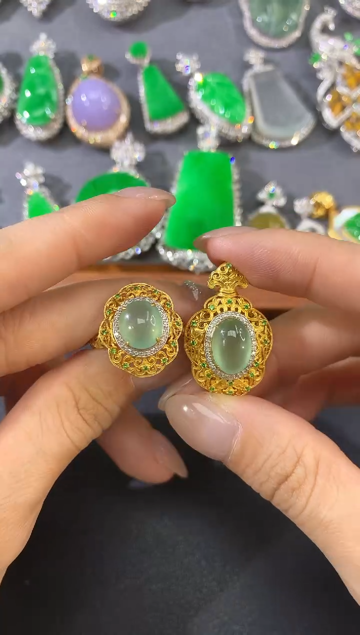 吊坠(不含链)18K金镶嵌翡翠b48【戒指跟吊坠一起一套】