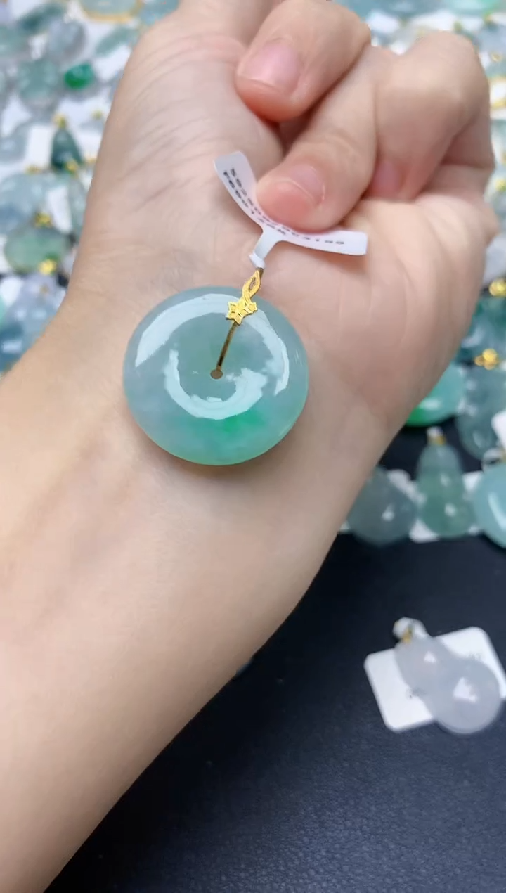 颈饰18K金镶嵌翡翠天然缅甸A货翡翠