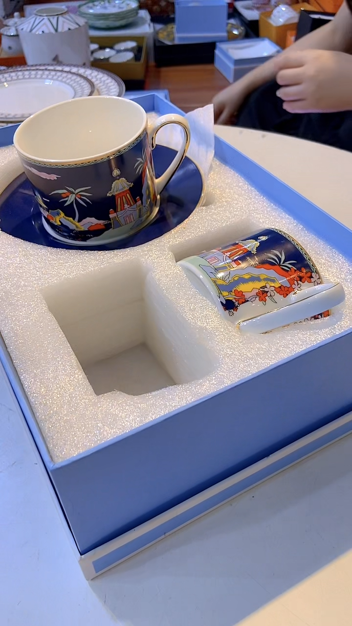 杯鸿辉家品牌瓷器，京东包邮！