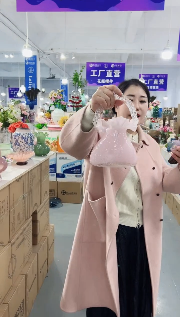 【闪购商品】玻璃C-花伴你花瓶微瑕-NDRP