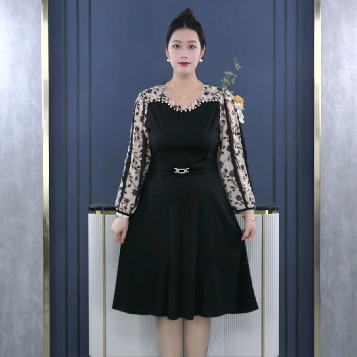 薇姐大码女装时尚显瘦减龄百搭显瘦长袖高级上档次连衣裙