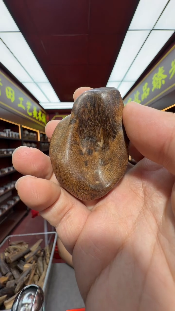 沉香吊坠多样性发一