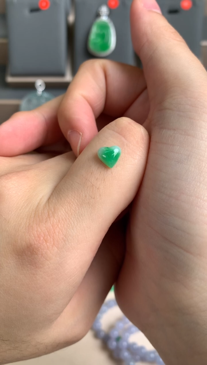 未镶嵌定制翡翠裸玉