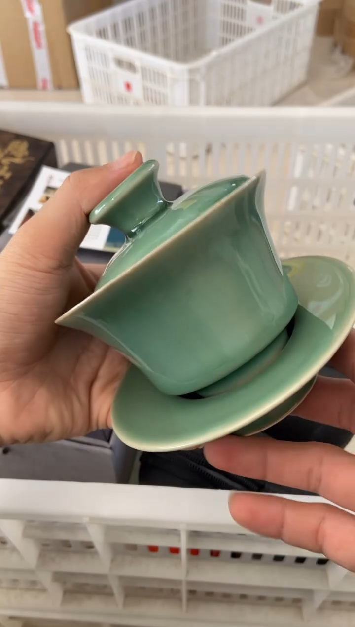 无运费险有瑕疵的摄影的产品有使用过的痕迹有点脏介意勿拍杯