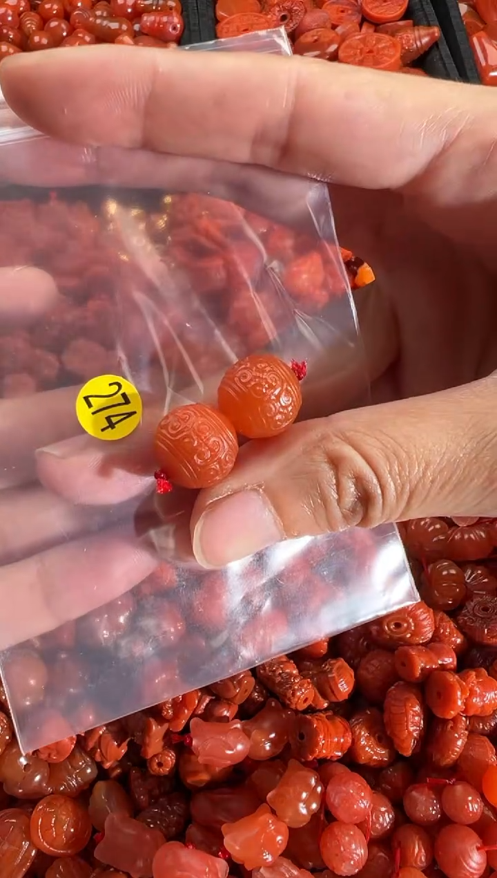 【闪购商品】南红玛瑙颈饰未镶嵌1