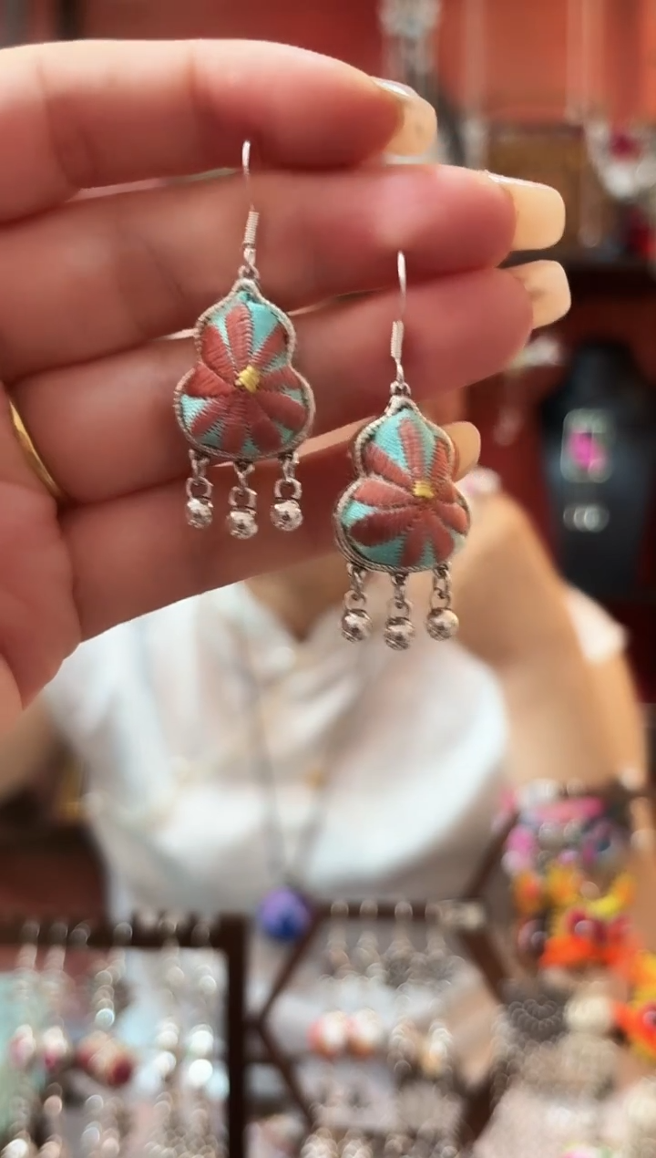 织绣云织谣民族风精美饰品88