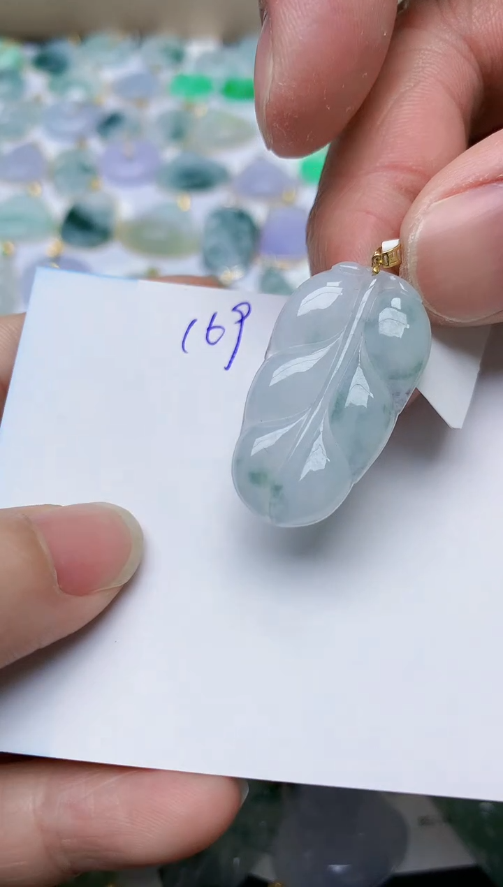 【闪购商品】翡翠颈饰18K金镶嵌天然翡翠A货    